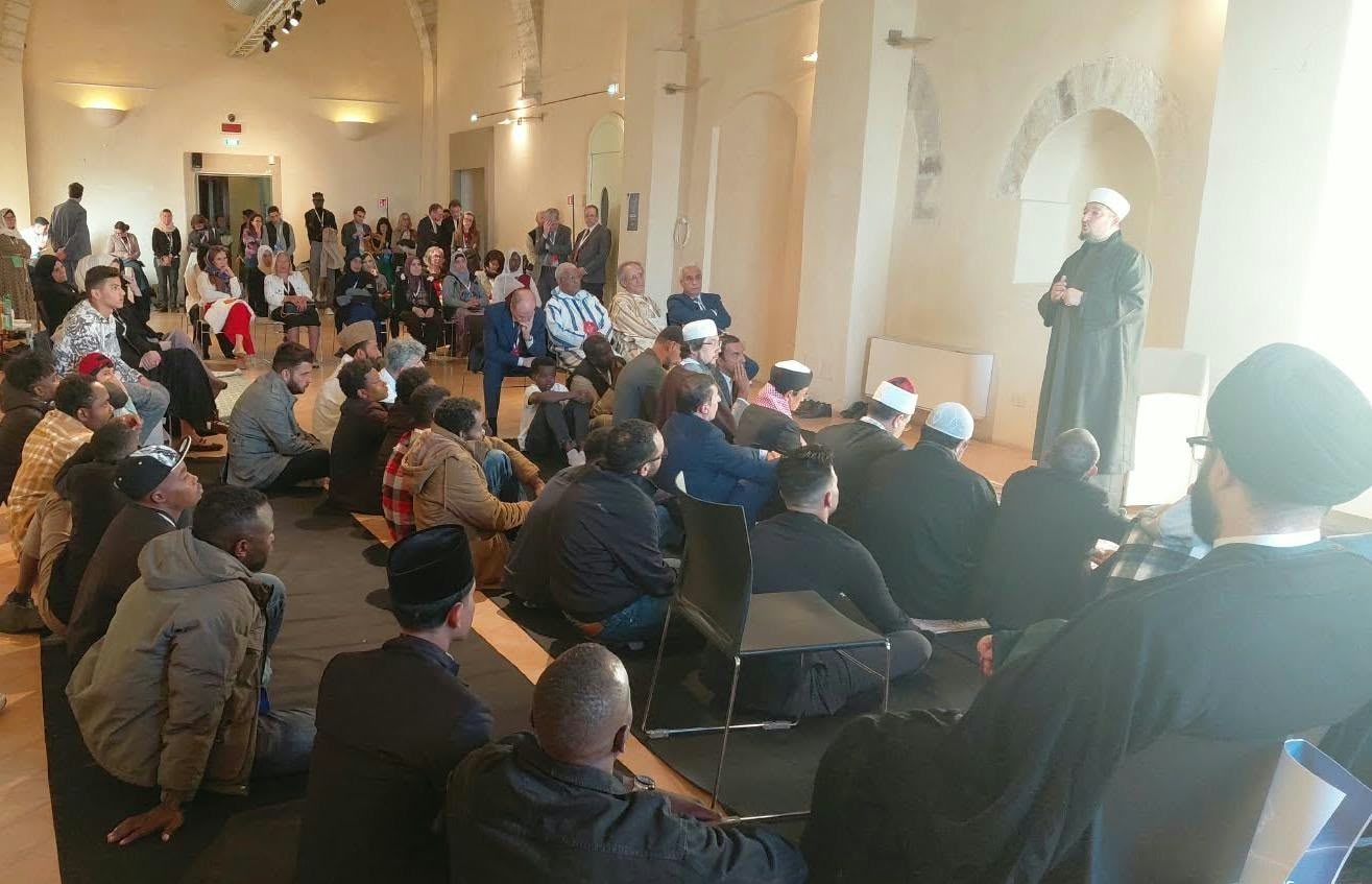 Muslim prayer for peace in Assisi